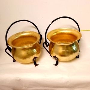Vintage 2 Cauldrons Hammered Copper, Footed with handles  5"hx 6